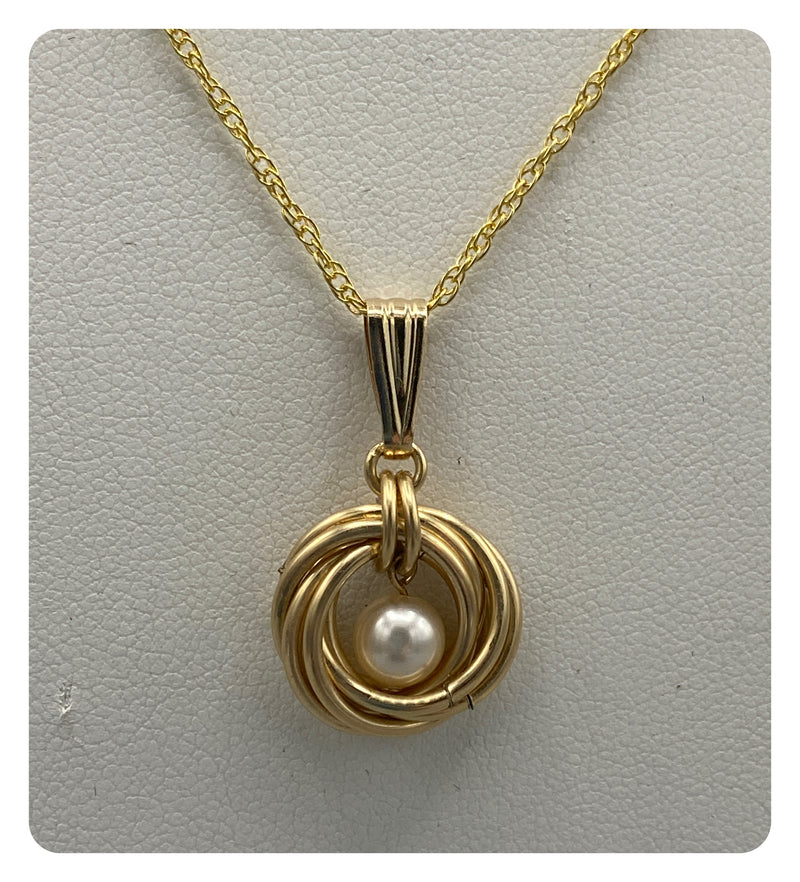 Traditional Pearl Pendant